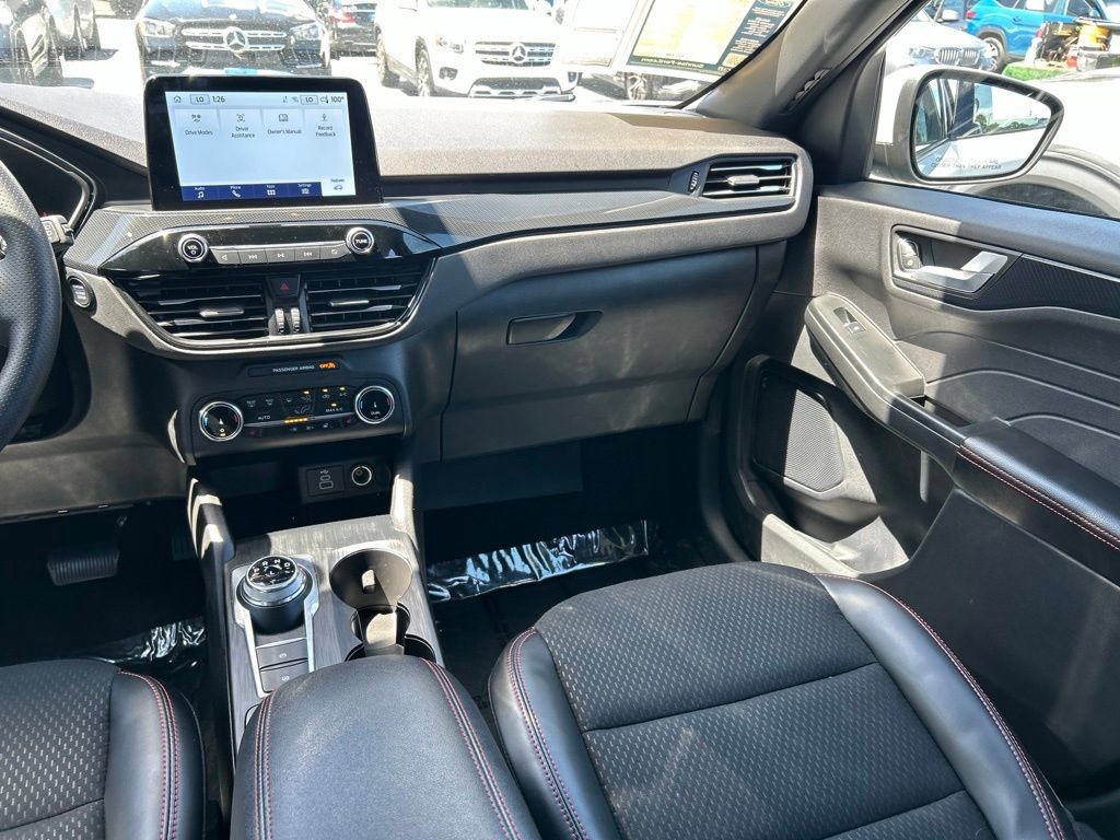 Used 2025 Ford Escape ST-Line Select AWD/4WD image 11