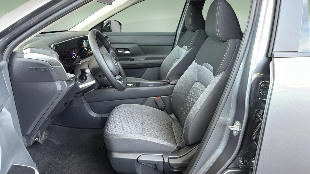 New 2026 Nissan Kicks SV AWD/4WD image 7