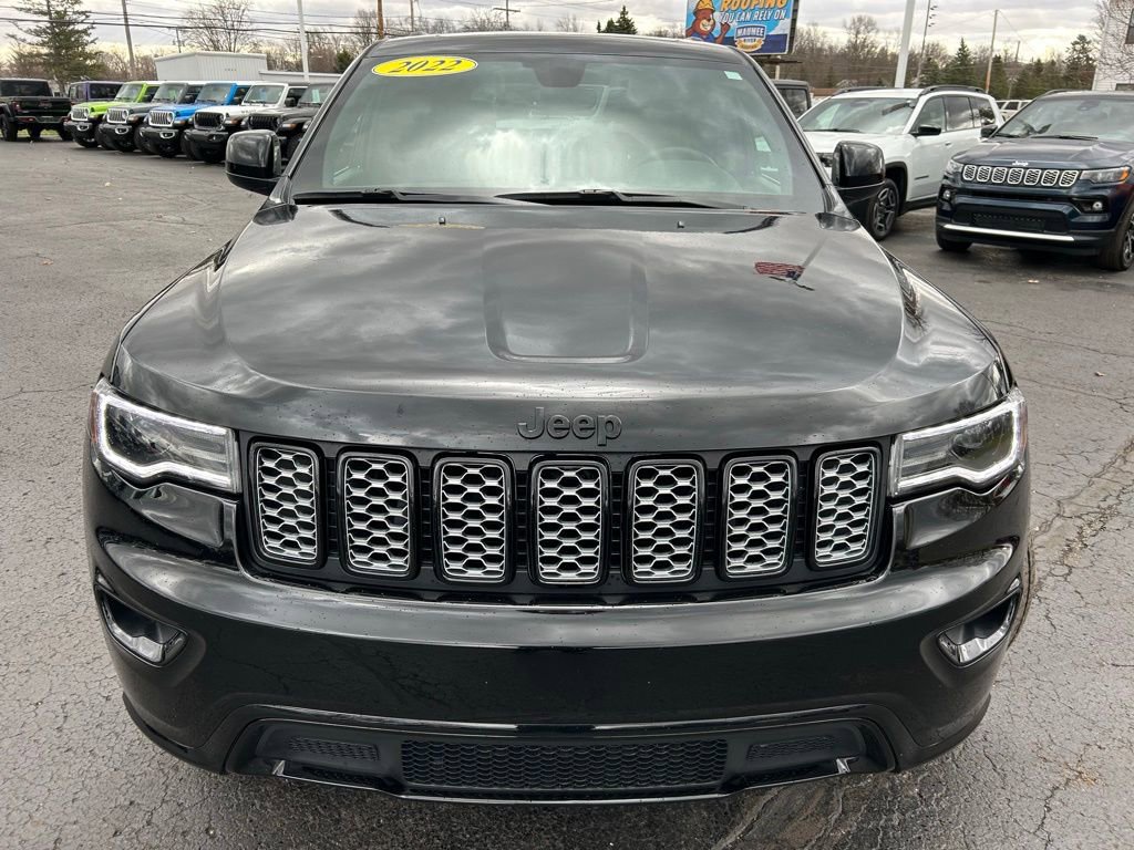 Used 2022 Jeep Grand Cherokee Laredo X image 10