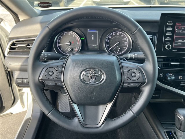 Used 2024 Toyota Camry SE w/ Convenience Package image 11