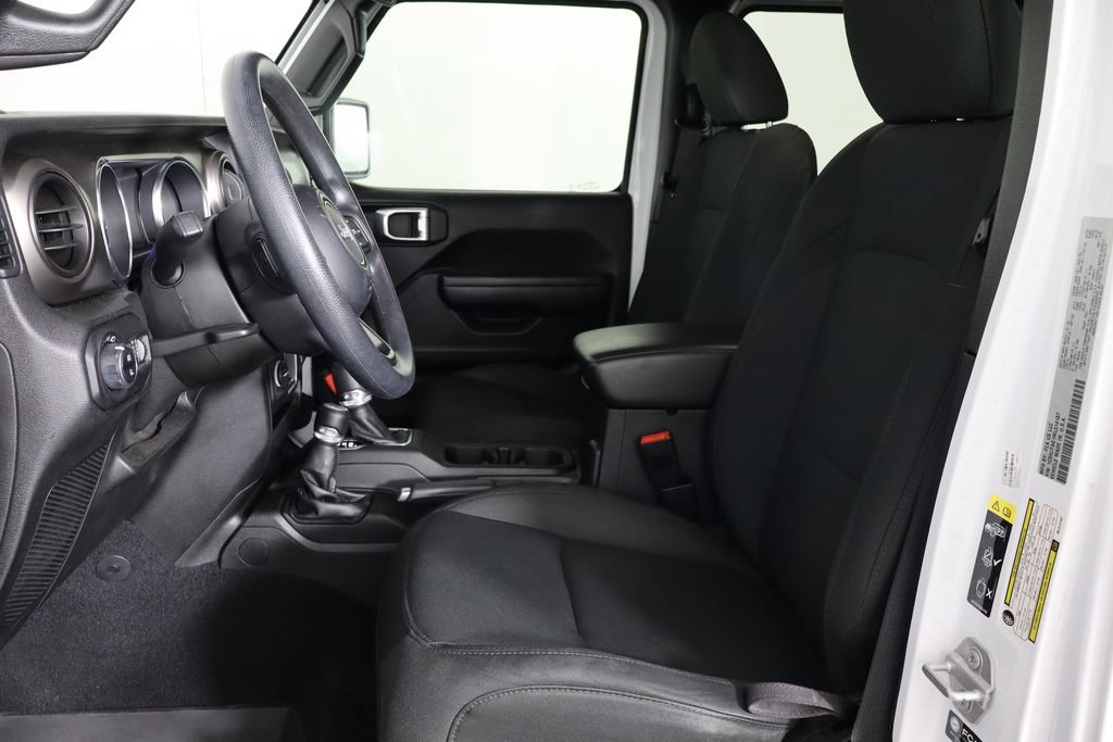 Used 2021 Jeep Gladiator Sport AWD/4WD image 7