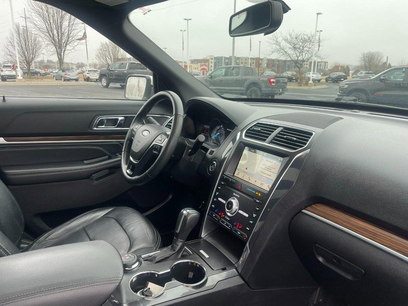 Used 2019 Ford Explorer Limited image 6