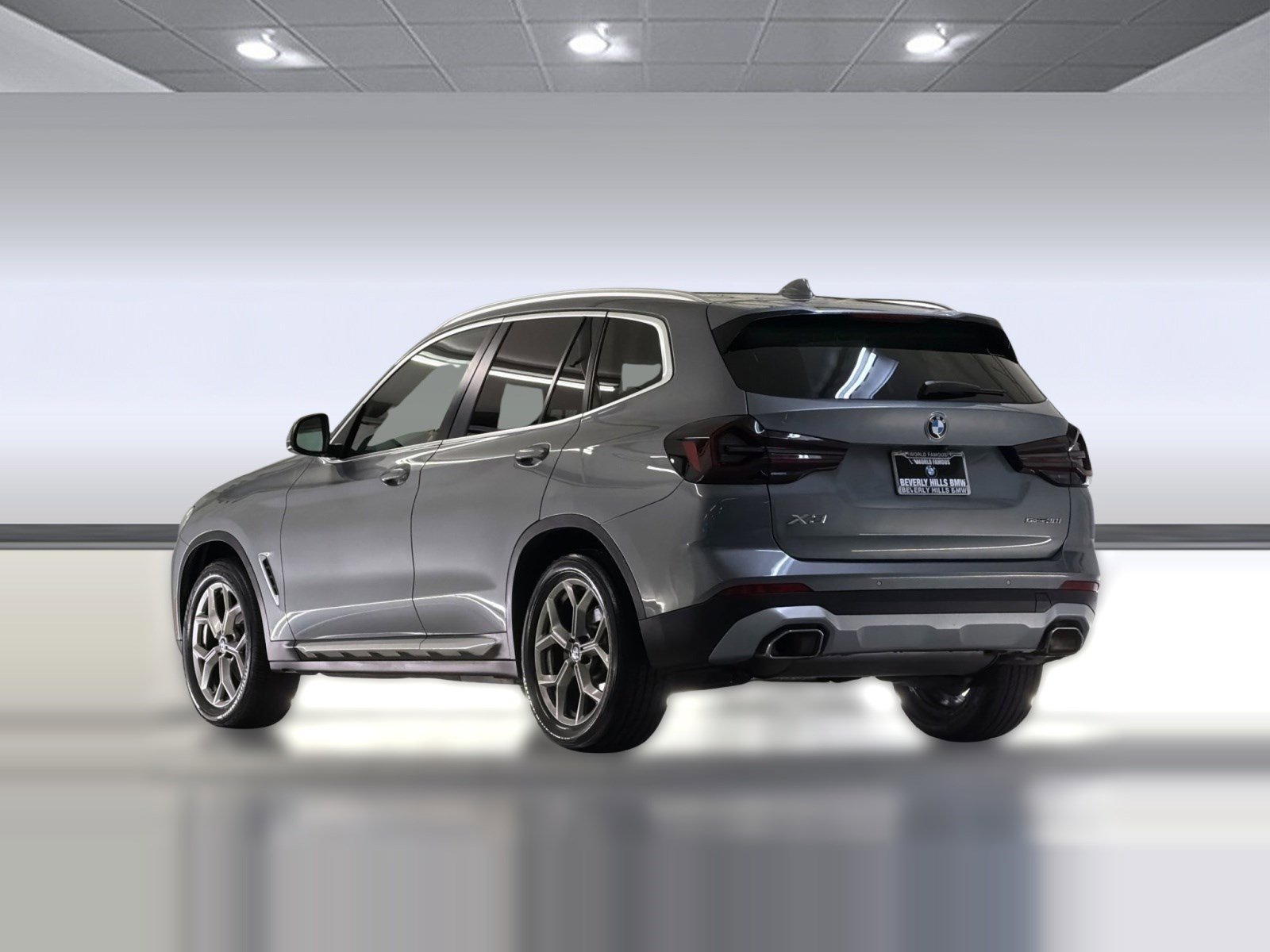 Used 2023 BMW X3 sDrive30i w/ Premium Package RWD image 3