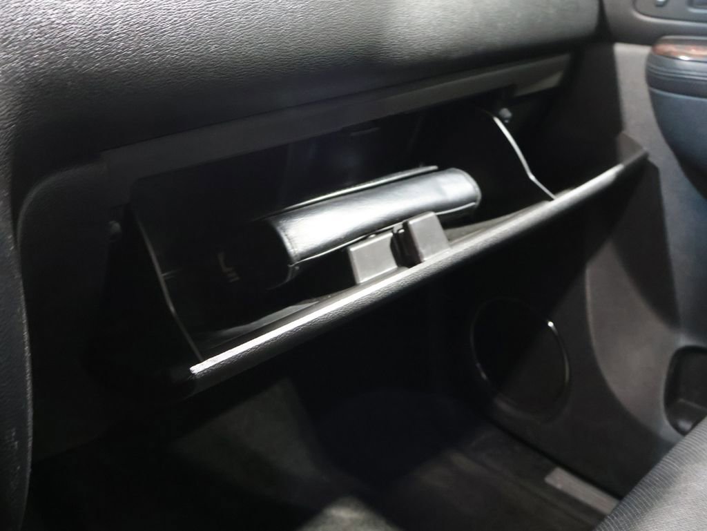 Used 2011 GMC Yukon Denali image 30