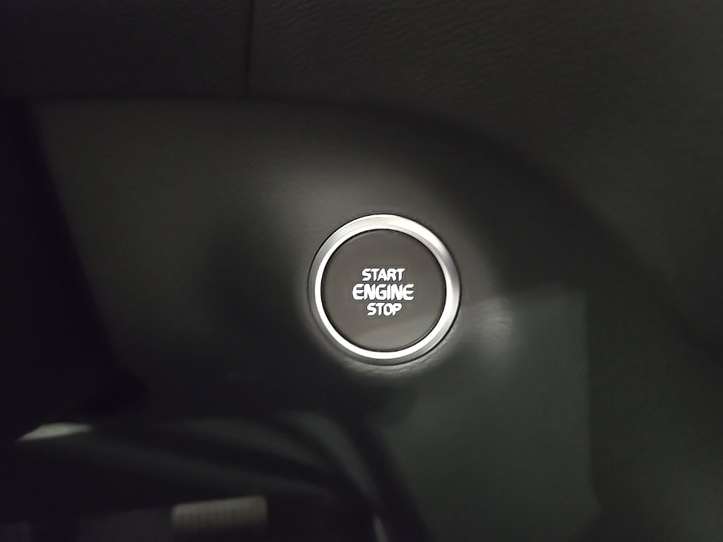 New 2026 Volvo XC40 B5 Plus w/ Protection Package Premier image 20