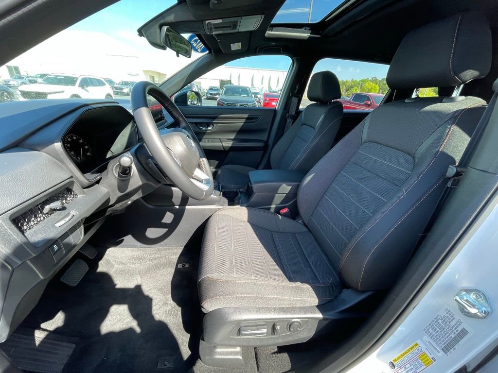 Used 2025 Honda CR-V Sport image 26