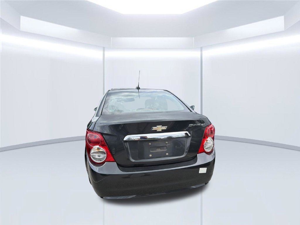 Used 2015 Chevrolet Sonic LT FWD image 13