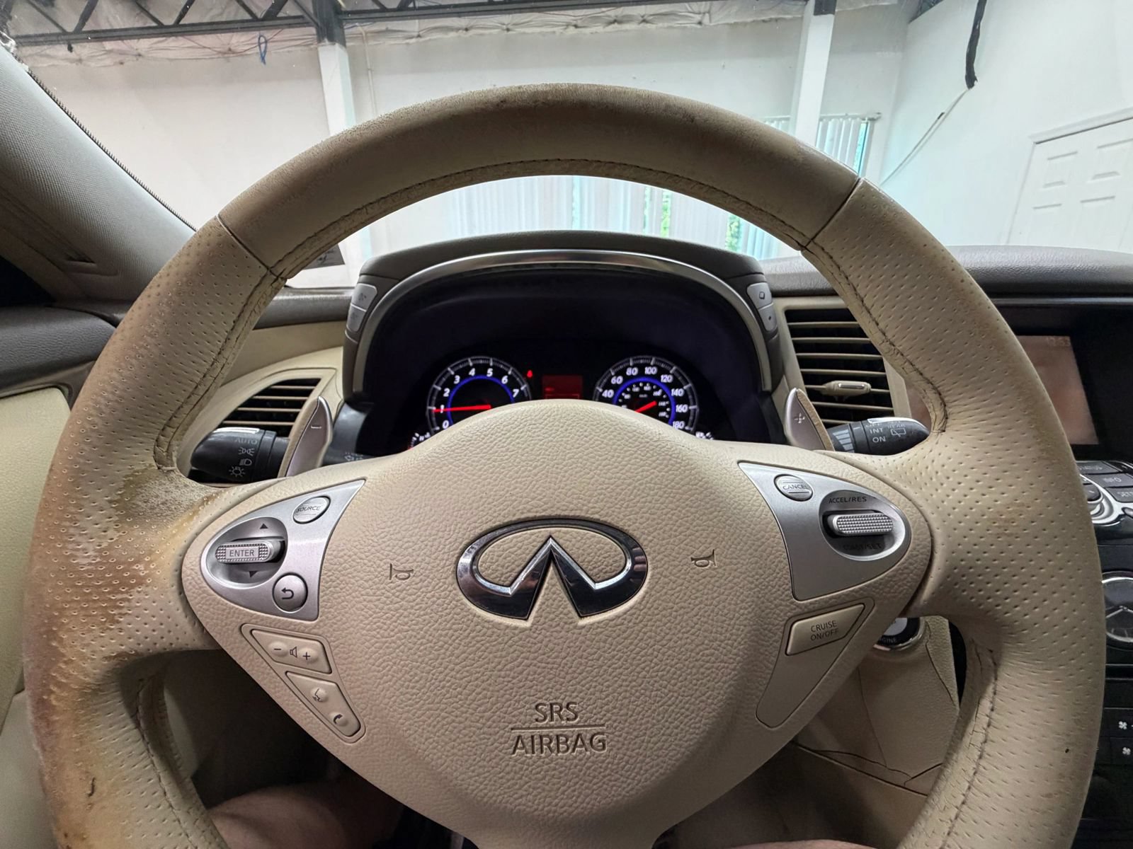 Used 2009 INFINITI FX35 2WD w/ Navigation Pkg image 24