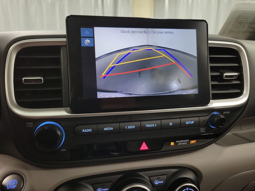 Used 2025 Hyundai Venue SEL FWD image 16