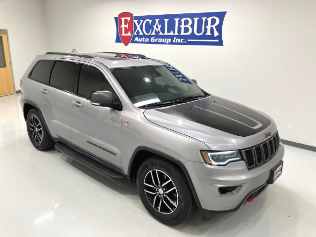 Used 2017 Jeep Grand Cherokee Trailhawk w/ Trailhawk Luxury Group AWD/4WD image 47