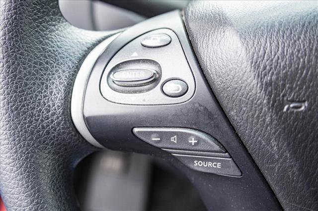 Used 2015 Nissan Pathfinder S image 14