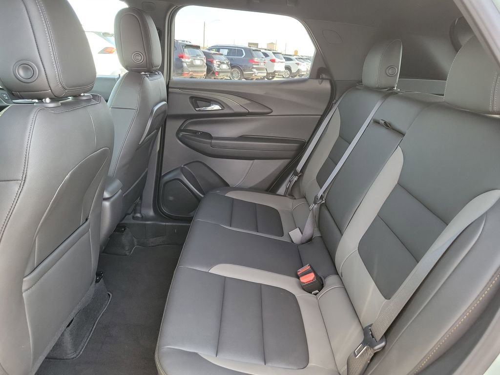 Used 2025 Chevrolet TrailBlazer ACTIV w/ Driver Confidence Package FWD image 13