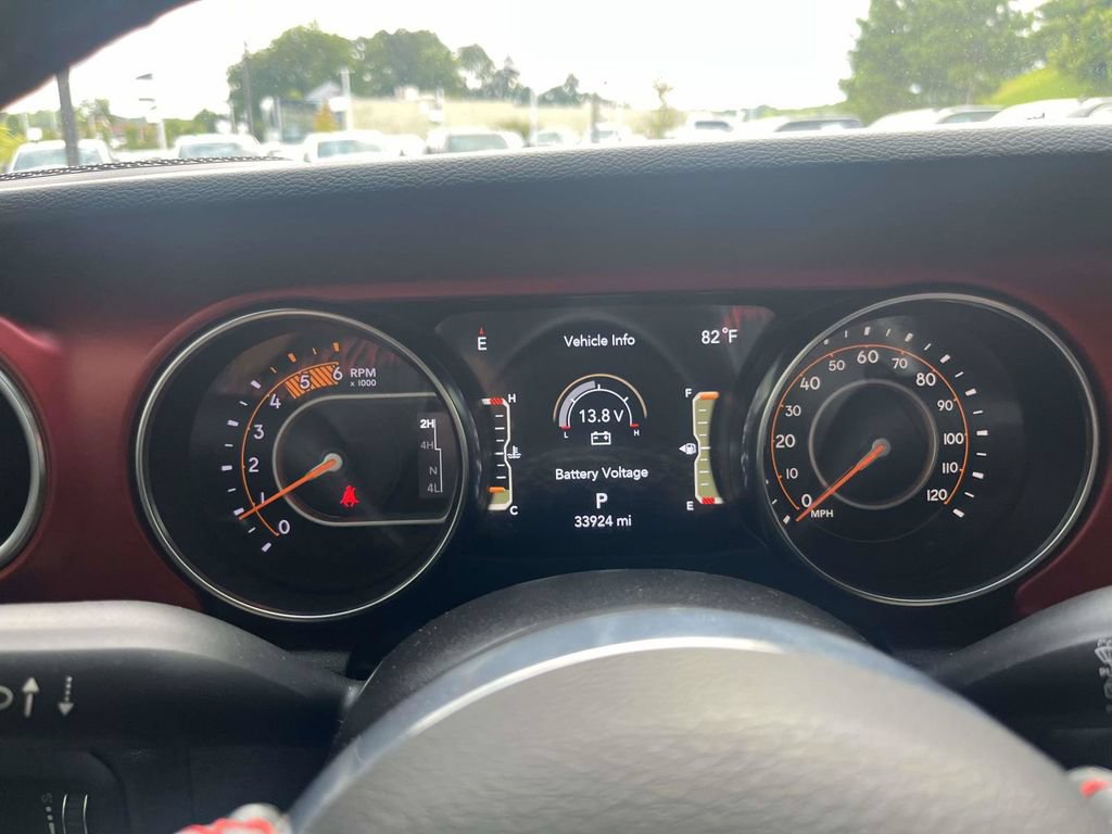 Used 2023 Jeep Wrangler Unlimited Rubicon w/ Cold Weather Group AWD/4WD image 22