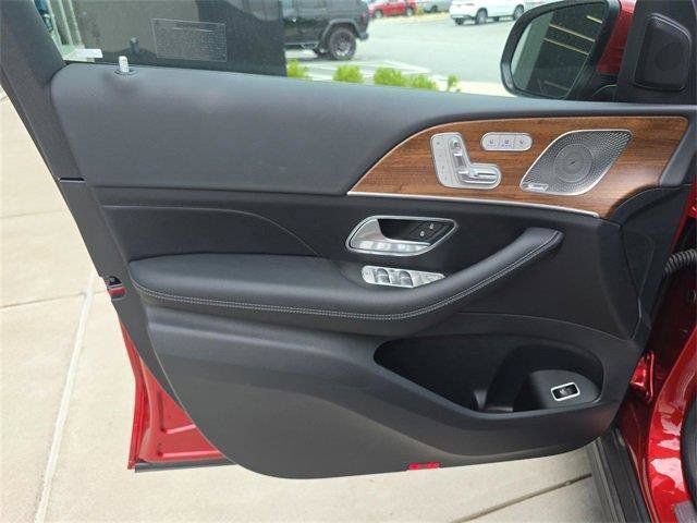 Certified 2025 Mercedes-Benz GLS 450 4MATIC image 21