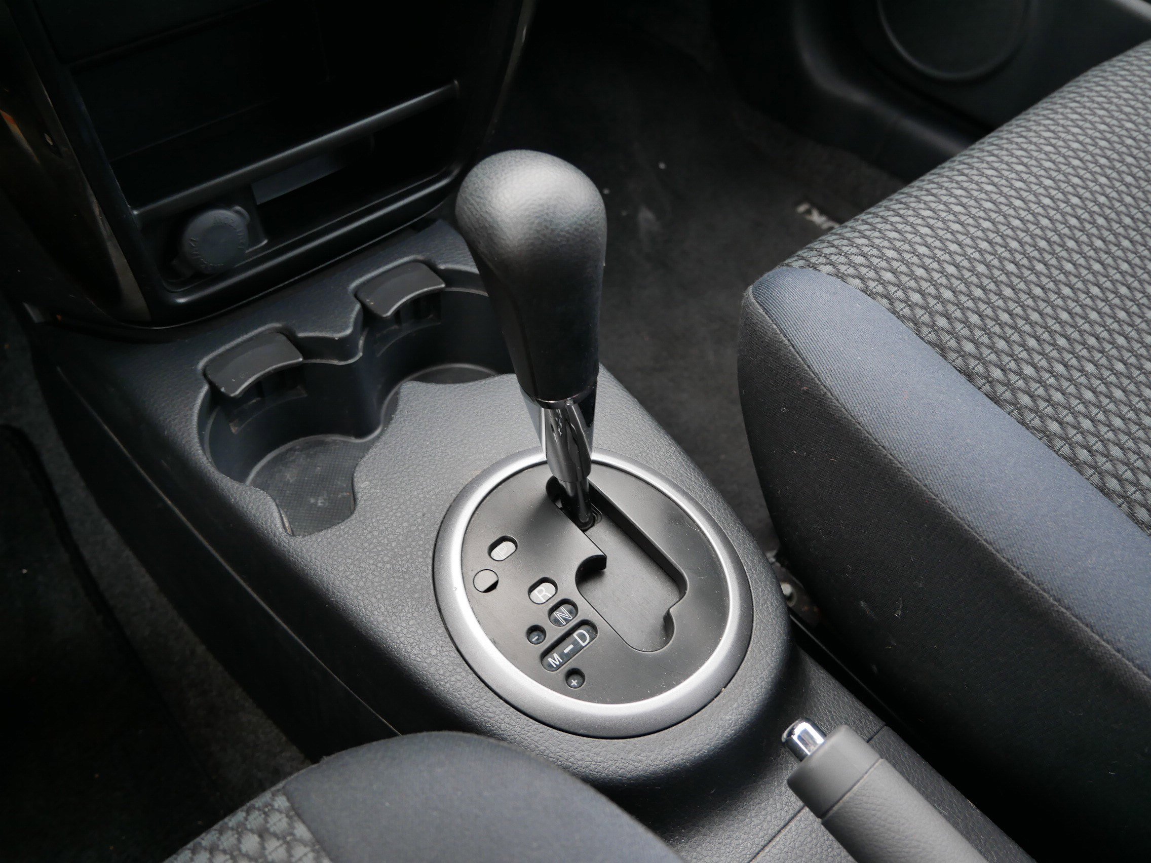 Used 2013 Suzuki SX4 Premium image 24