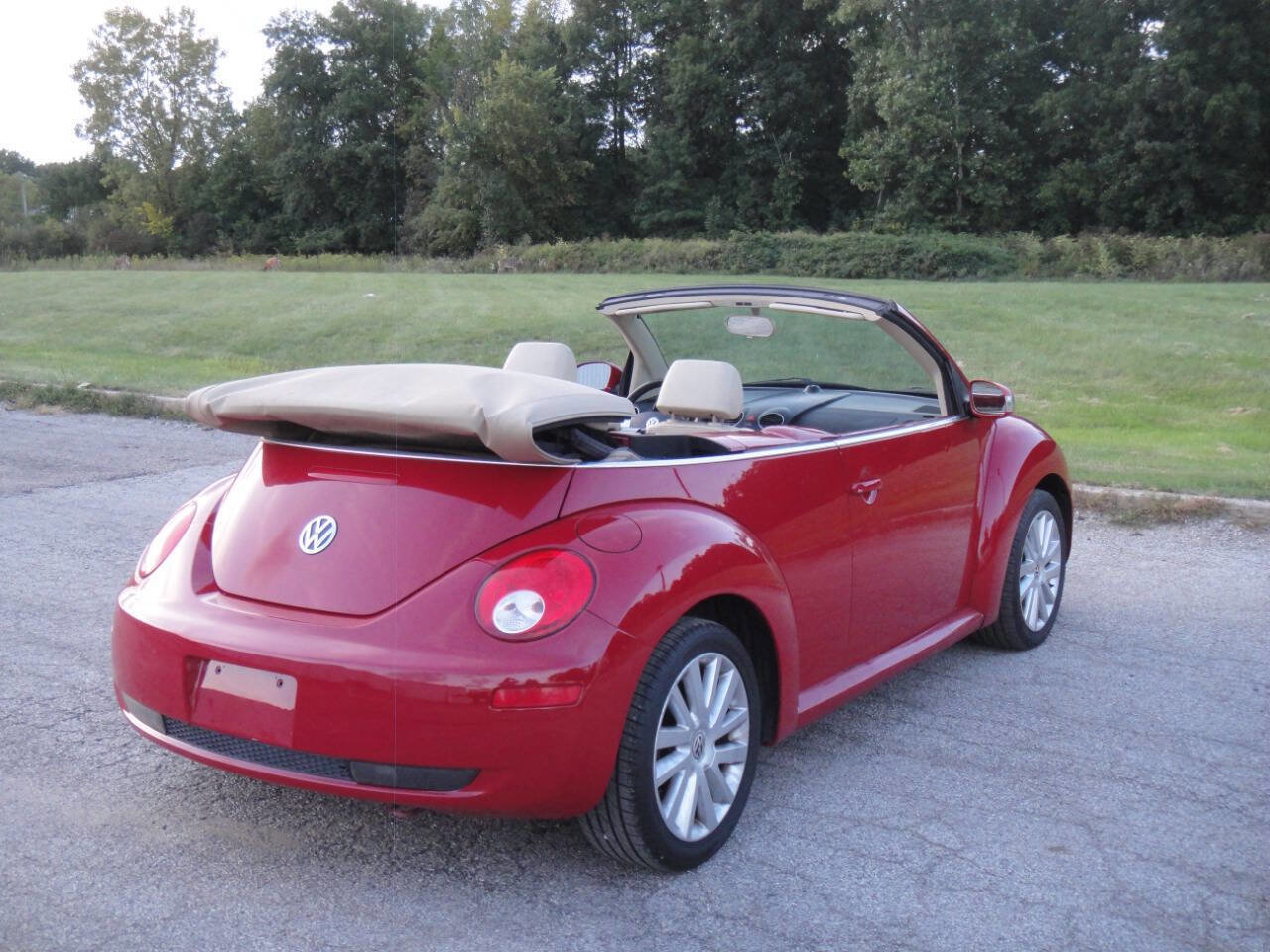 Used 2008 Volkswagen Beetle SE image 15