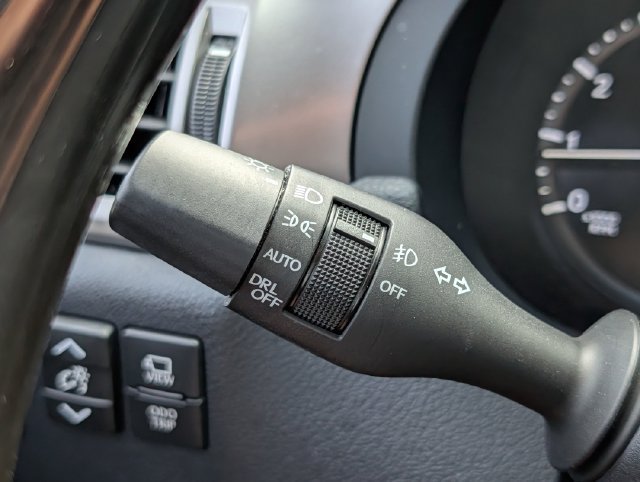 Used 2023 Lexus GX 460 Luxury w/ Sport Design Package AWD/4WD image 24