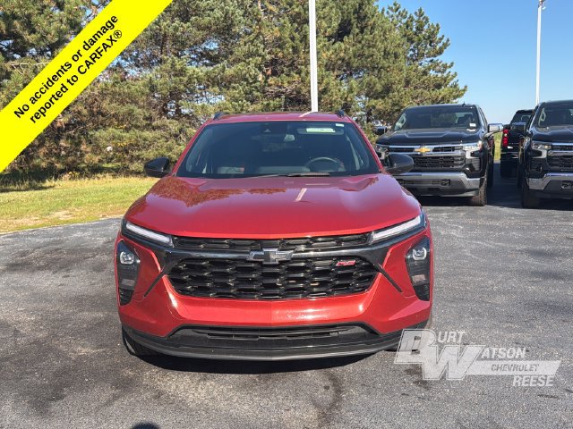 Used 2024 Chevrolet Trax RS w/ Sunroof Package FWD image 9