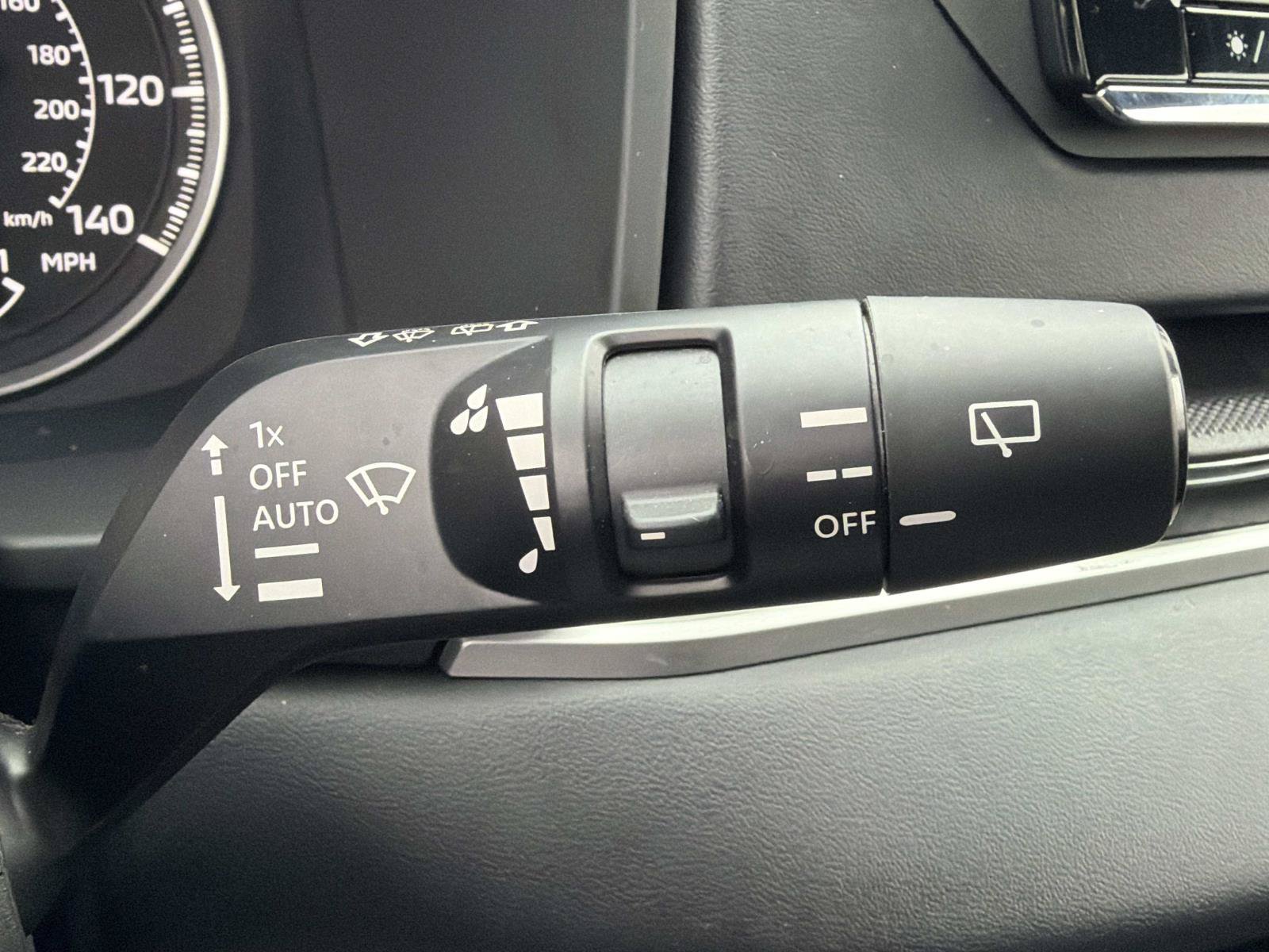 Used 2022 Mitsubishi Outlander SE AWD/4WD image 27