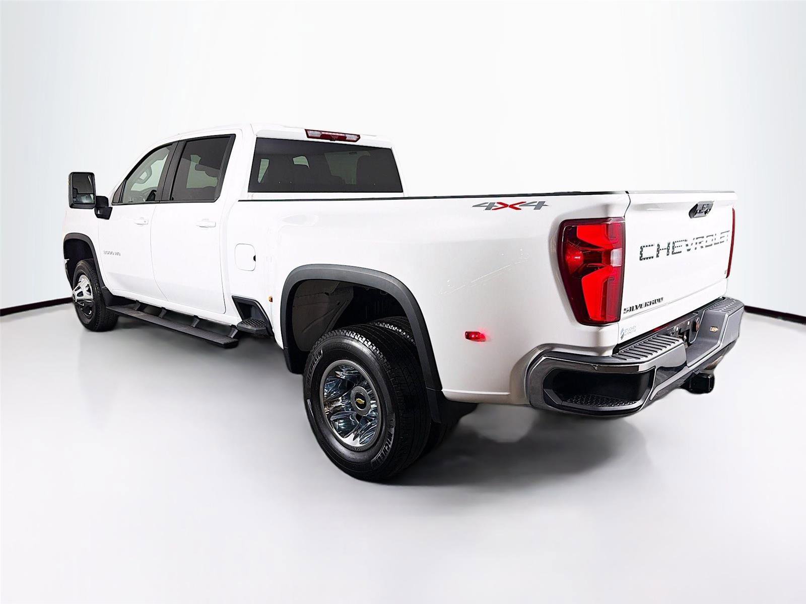 Used 2022 Chevrolet Silverado 3500 LT w/ Gooseneck/5TH Wheel Package AWD/4WD image 5