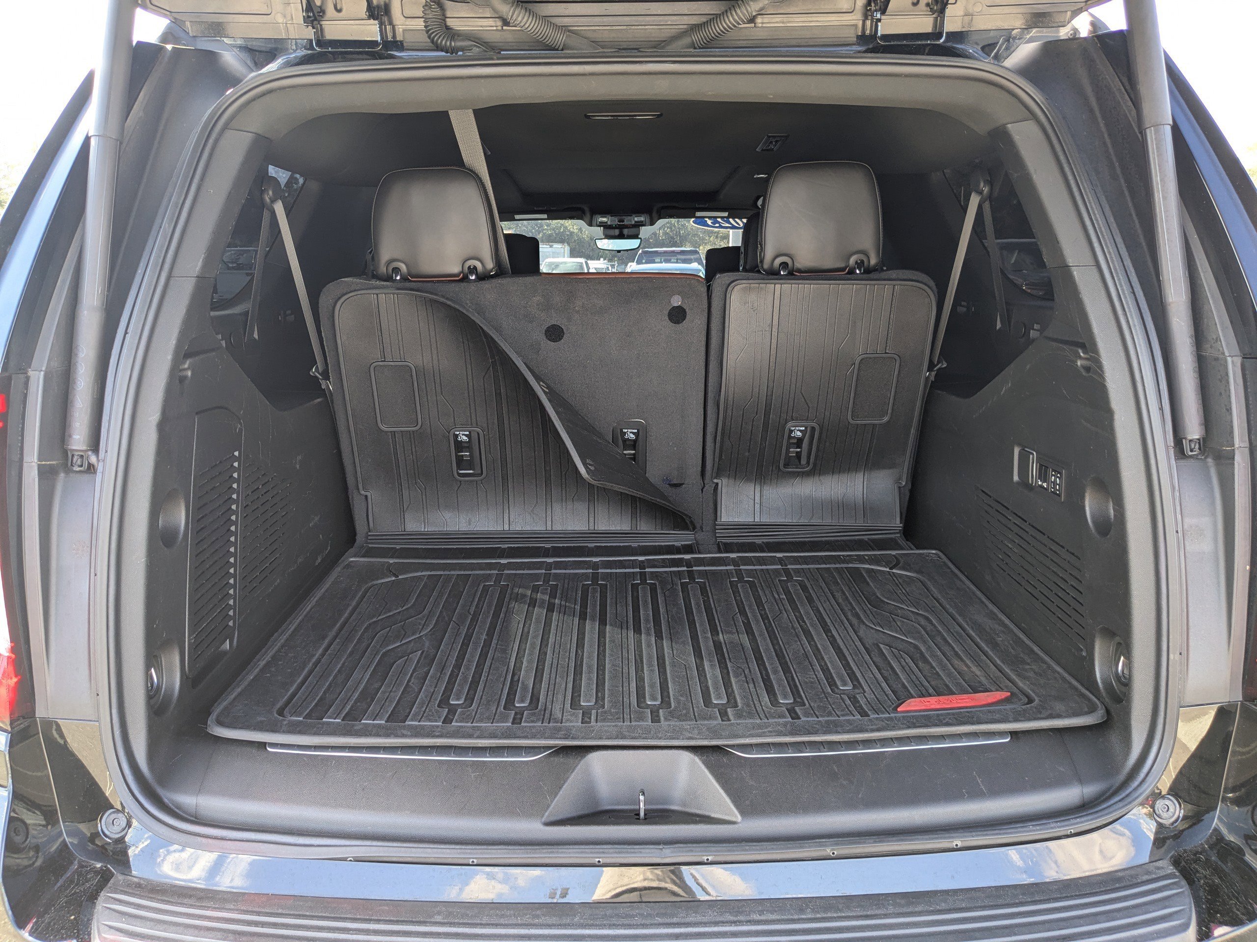 Used 2023 GMC Yukon XL Denali Ultimate image 11