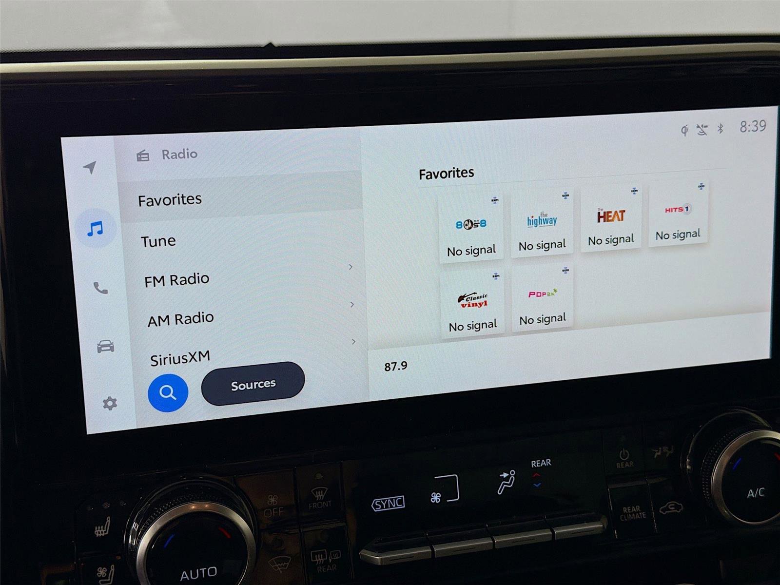 Used 2023 Toyota Highlander Limited image 15