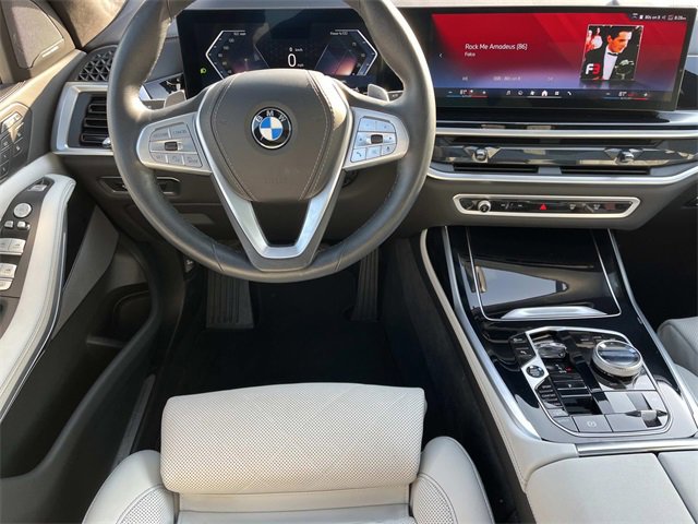Used 2024 BMW X7 xDrive40i w/ Executive Package image 12