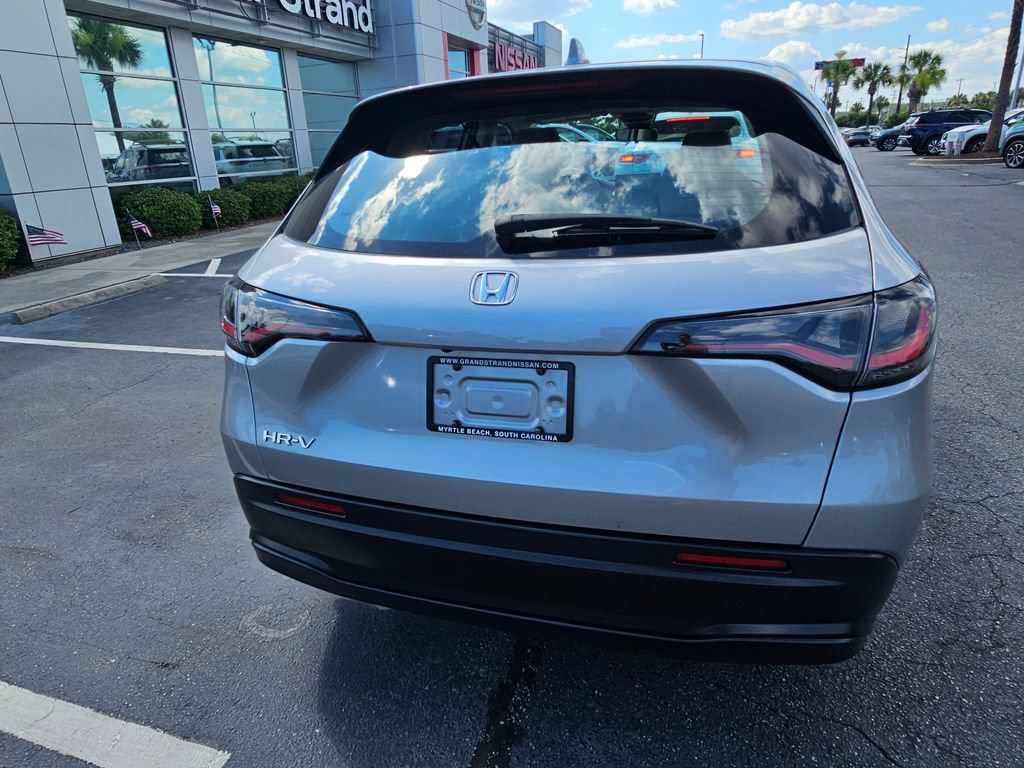 Used 2023 Honda HR-V LX image 8