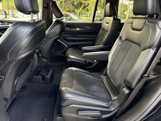 Used 2022 Jeep Grand Cherokee L Laredo RWD image 23