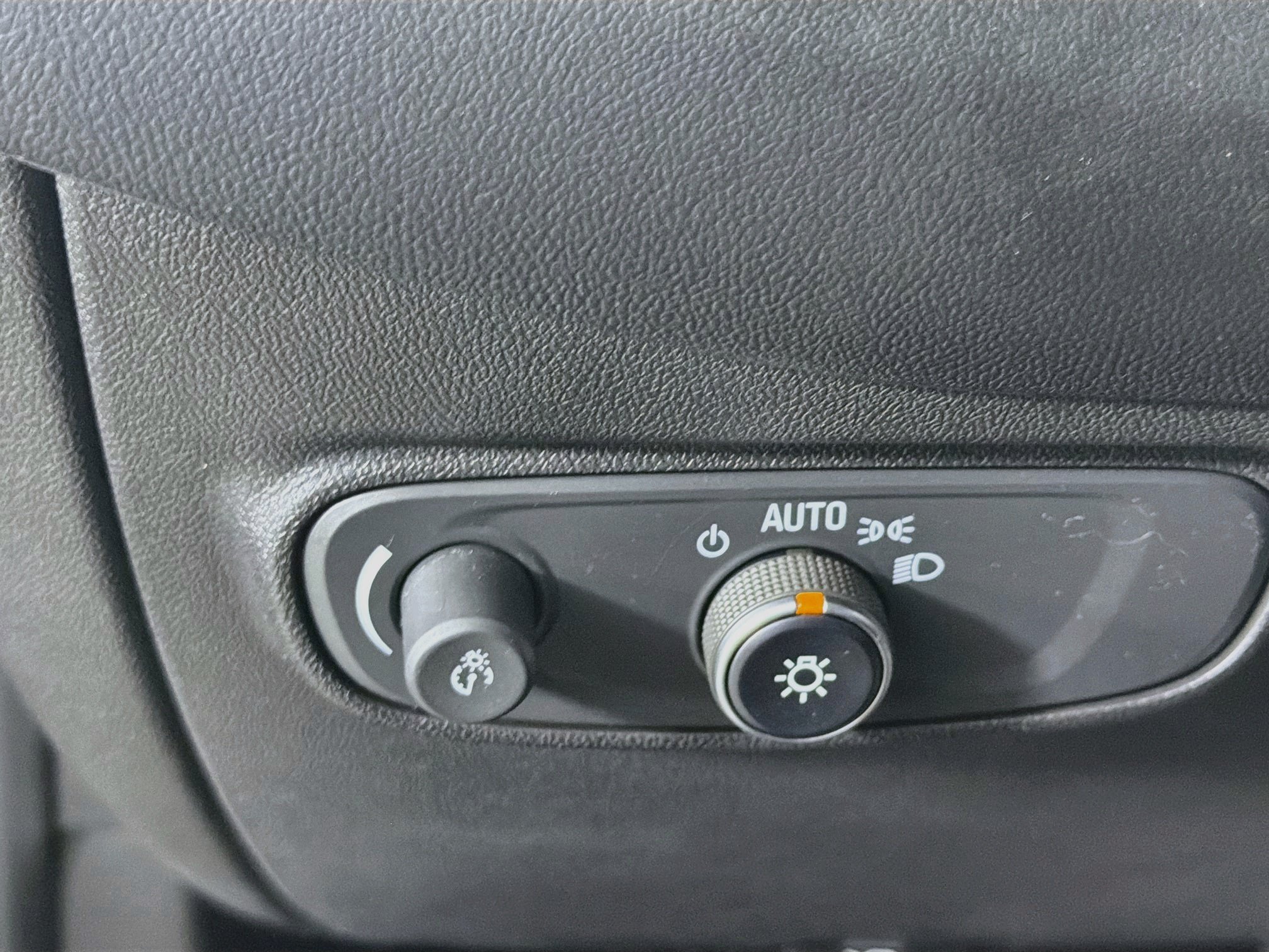 Used 2022 Chevrolet Equinox LT FWD image 16