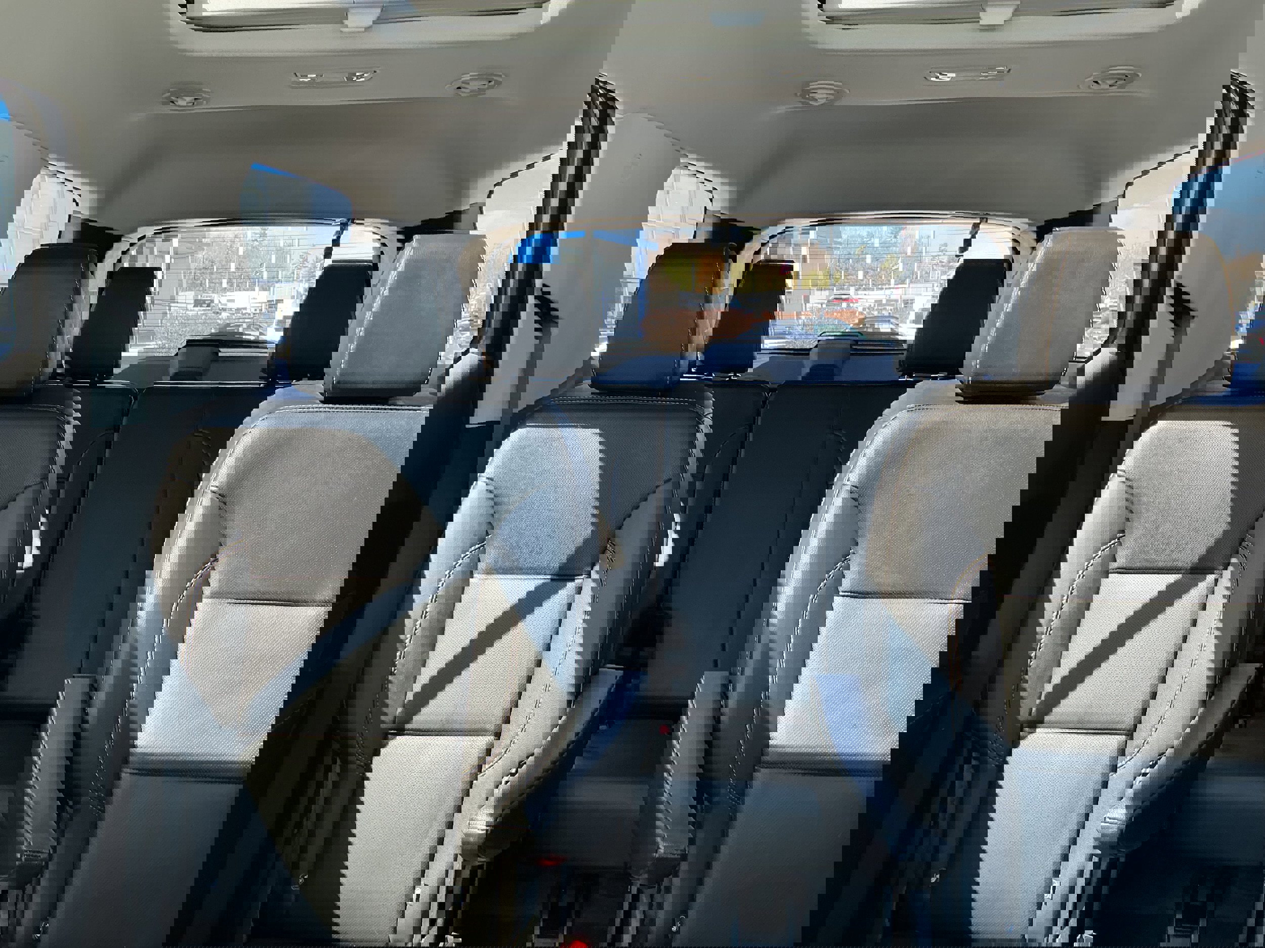 Certified 2021 Chevrolet Traverse Premier w/ Redline Edition AWD/4WD image 13