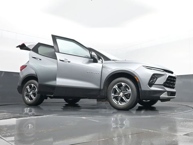 Used 2025 Chevrolet Blazer LT image 31