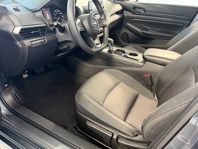Used 2024 Nissan Altima 2.5 S FWD image 10