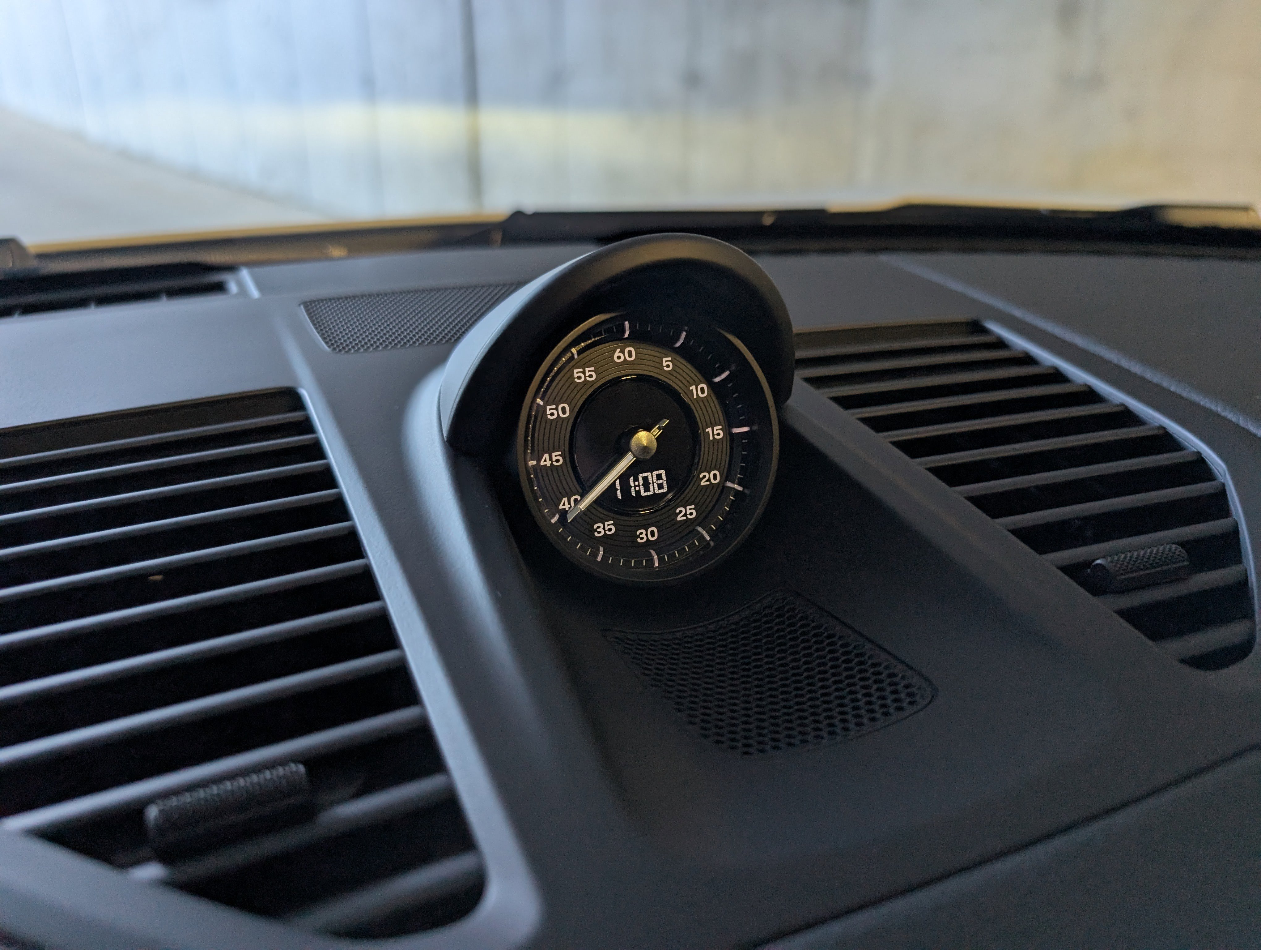 Certified 2025 Porsche 911 Carrera image 40