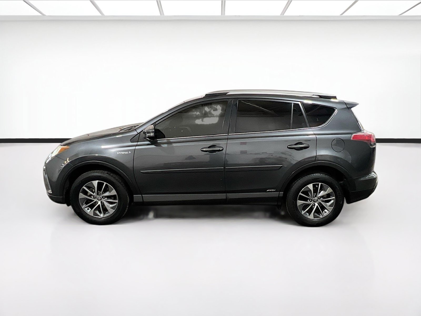 Used 2016 Toyota RAV4 XLE w/ Convenience Package AWD/4WD image 23