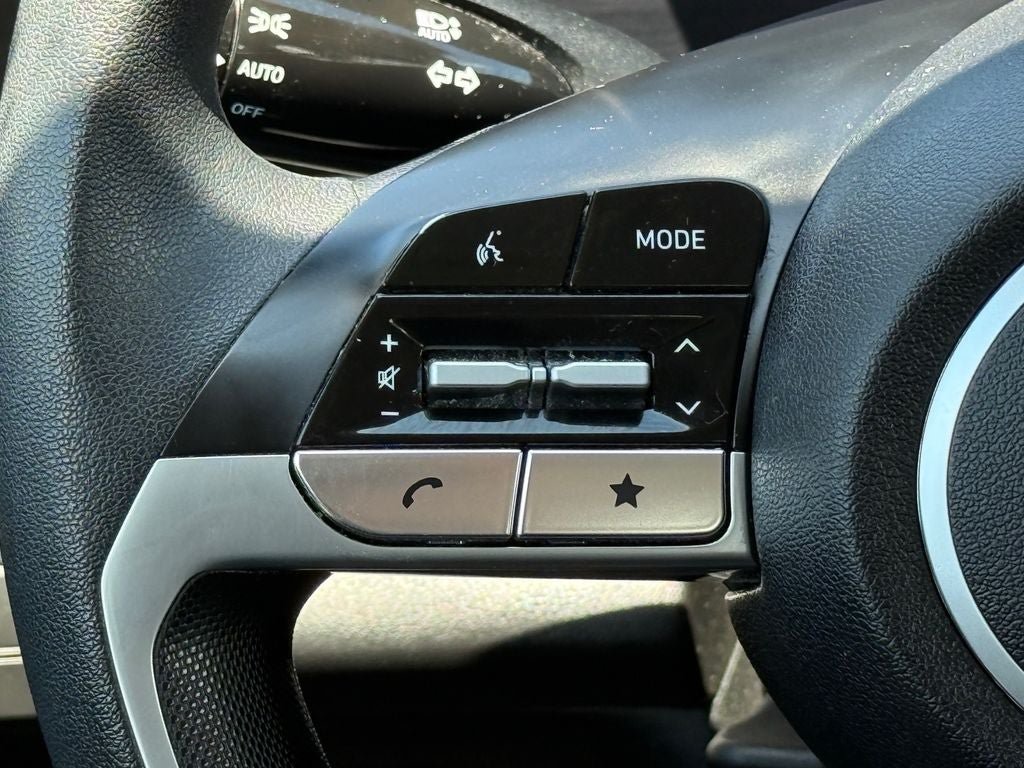 Used 2024 Hyundai Elantra SEL FWD image 21