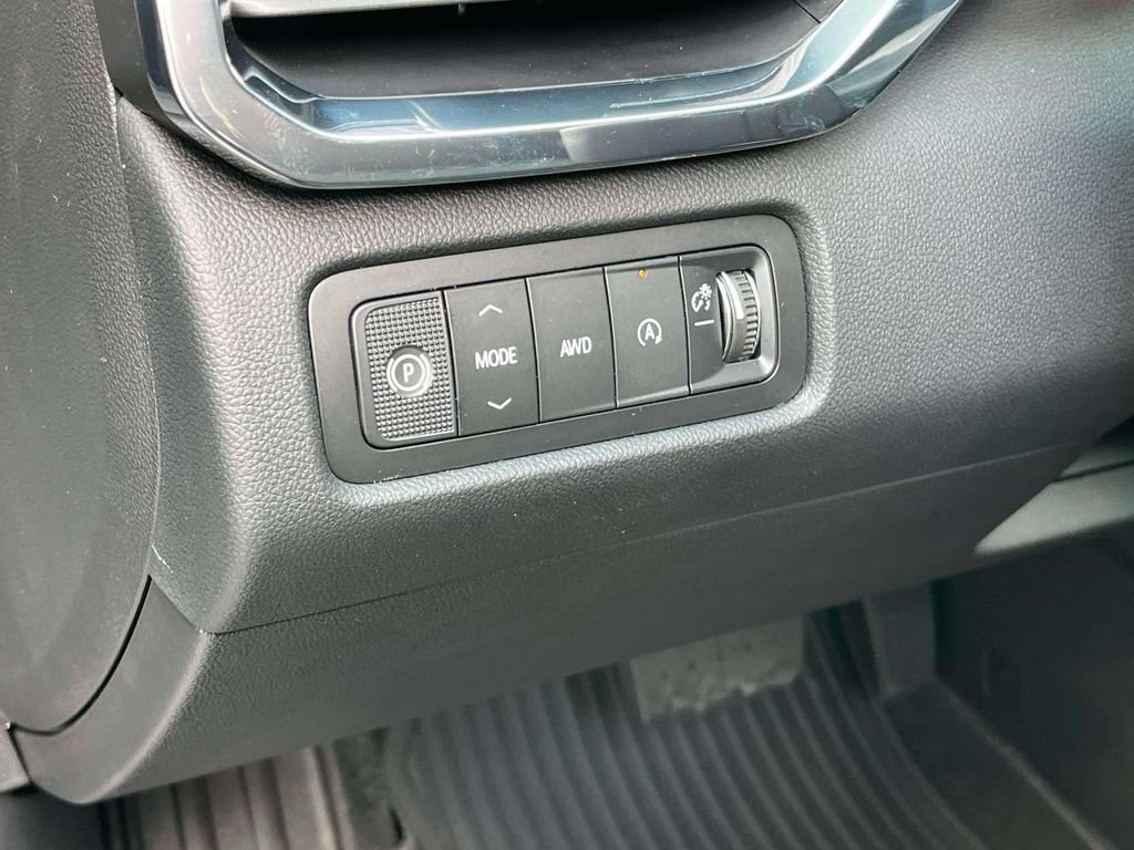 New 2027 GMC Acadia Denali w/ LPO, Floor Liner Package AWD/4WD image 26