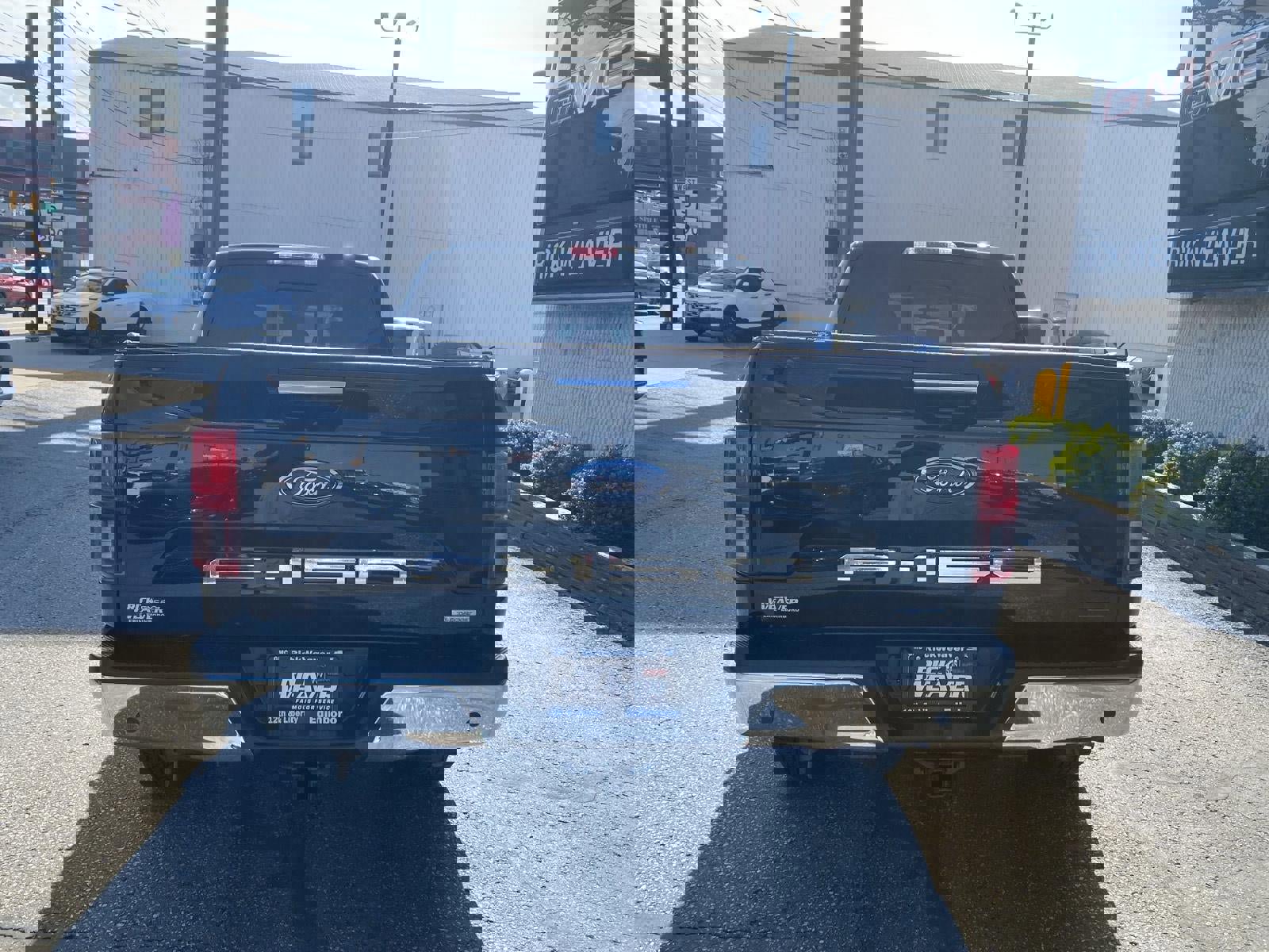 Used 2020 Ford F150 Lariat w/ Equipment Group 502A Luxury AWD/4WD image 7