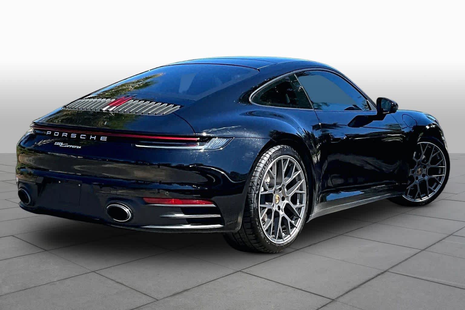 Used 2022 Porsche 911 Carrera RWD image 11
