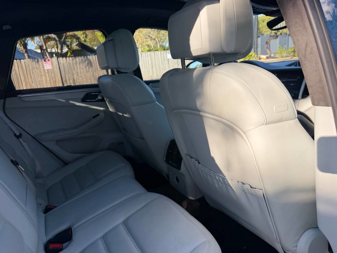 Used 2017 Porsche Macan Turbo image 53