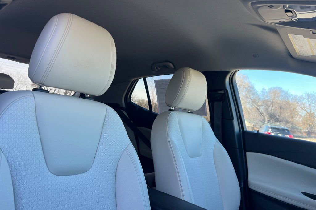 Used 2023 Buick Encore GX Select image 14