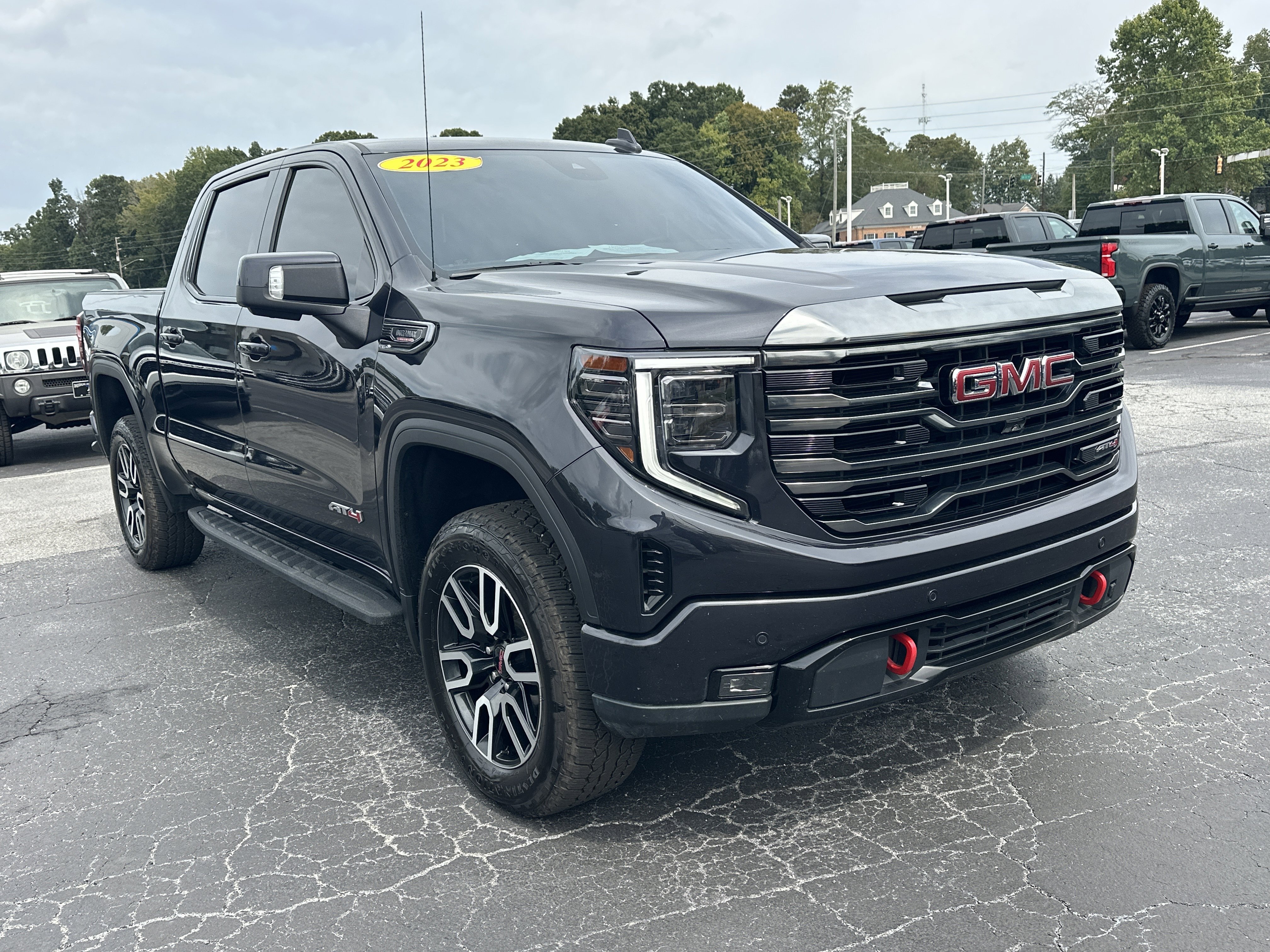 Used 2023 GMC Sierra 1500 AT4 w/ Technology Package image 2