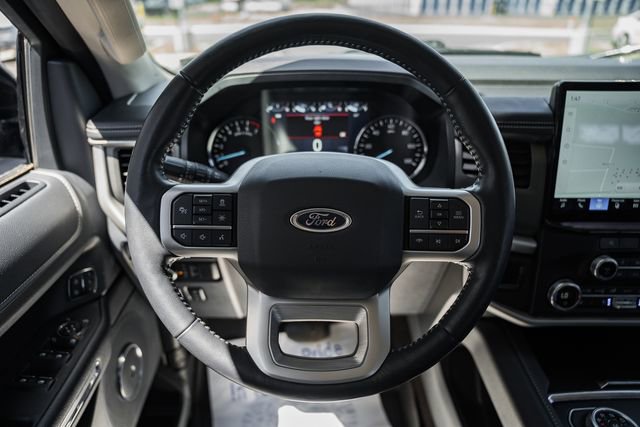 Used 2023 Ford Expedition XLT AWD/4WD image 40