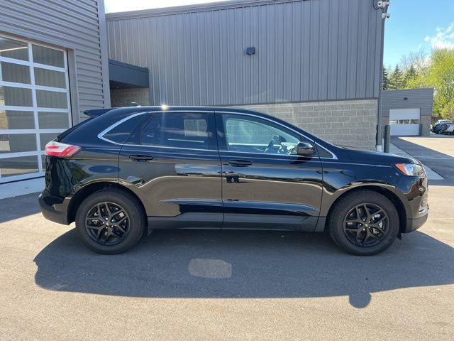 Used 2023 Ford Edge SEL w/ Convenience Package AWD/4WD image 4