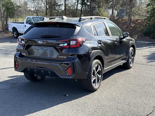 Used 2024 Subaru Crosstrek 2.0i Premium image 2