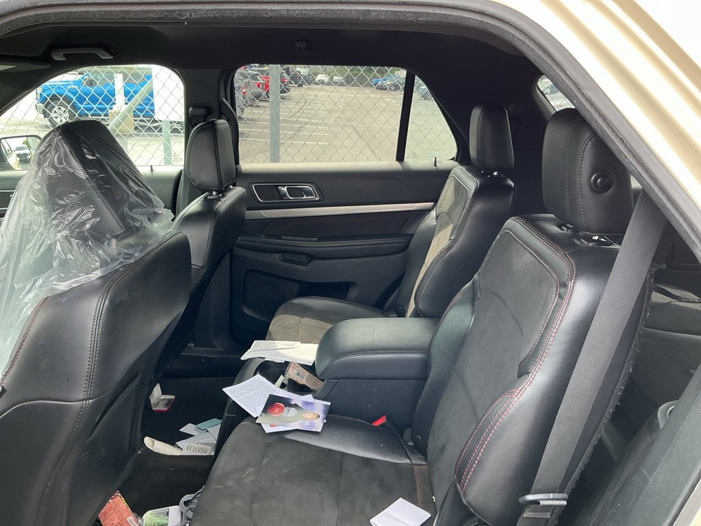 Used 2018 Ford Explorer XLT w/ XLT Appearance Package AWD/4WD image 18