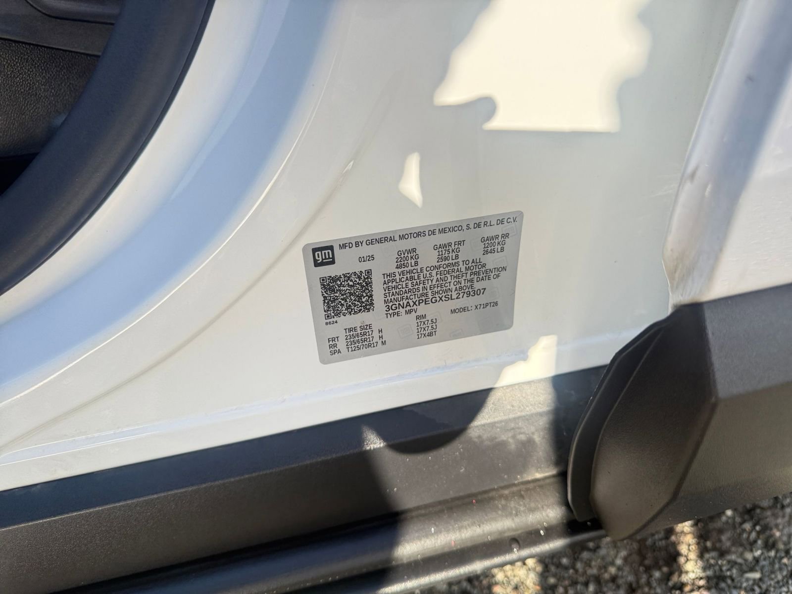 Used 2025 Chevrolet Equinox LT image 29