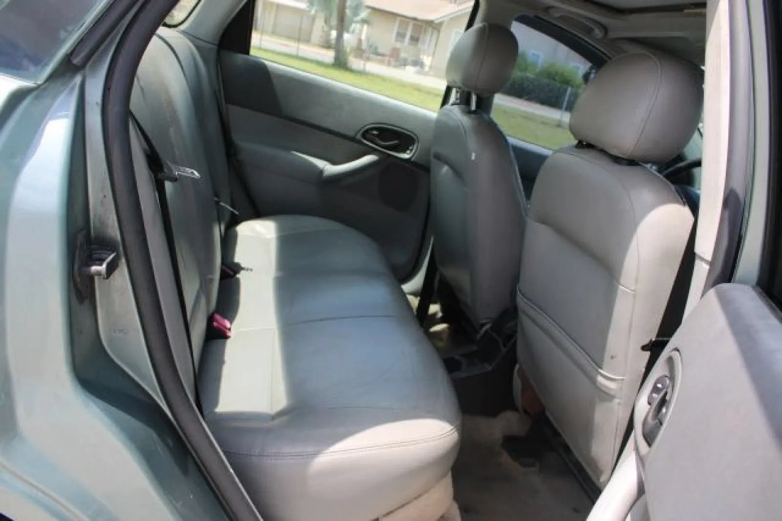 Used 2005 Ford Focus S FWD image 25