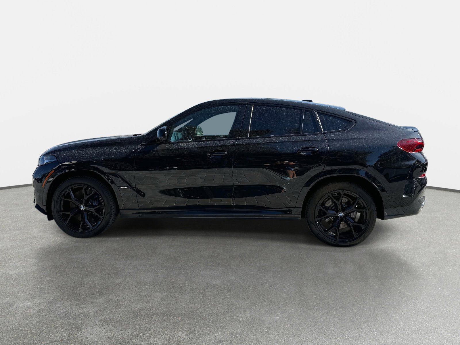 Used 2024 BMW X6 M60i AWD/4WD image 6