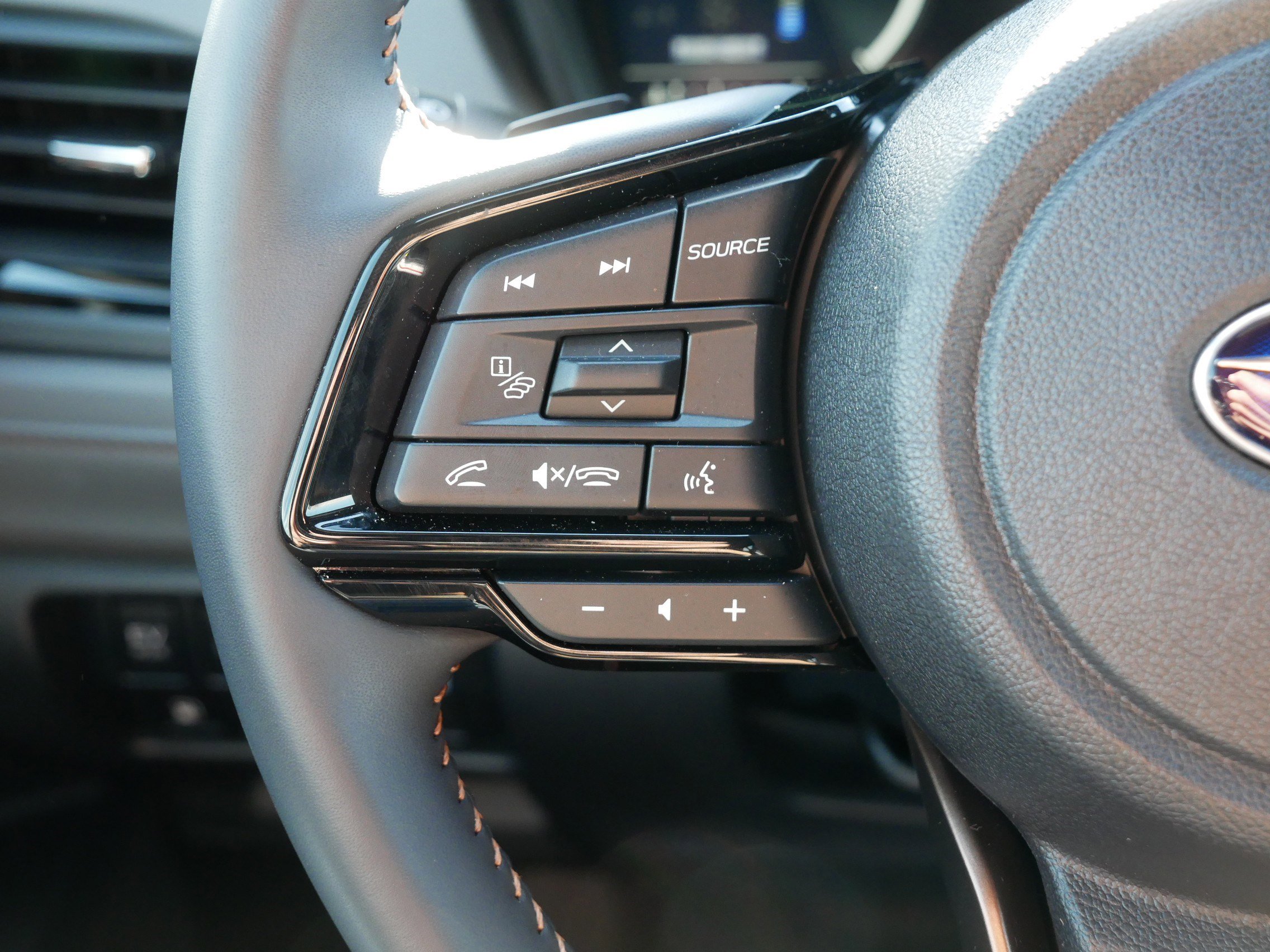 Used 2025 Subaru Forester Sport image 31